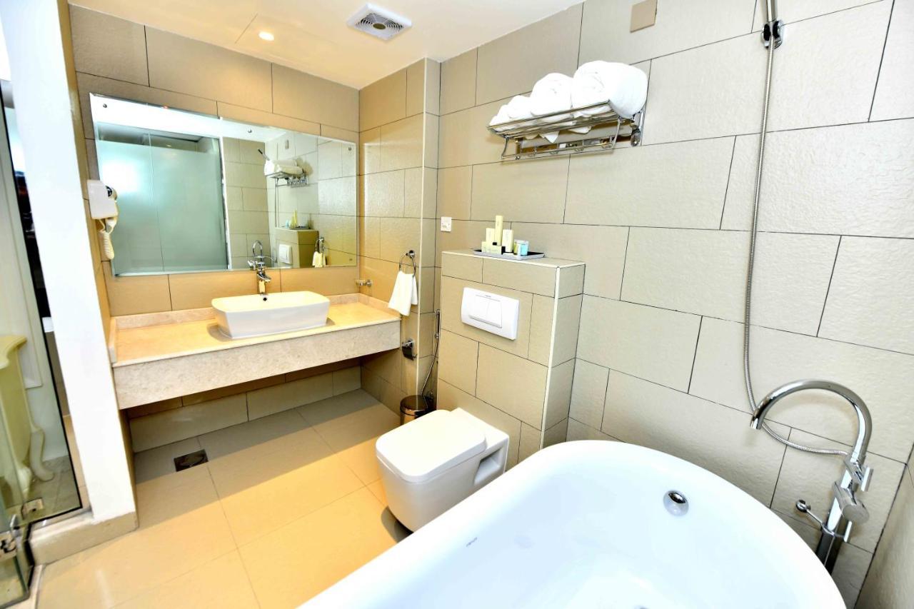 Be Inn Hotel Сиб Экстерьер фото
