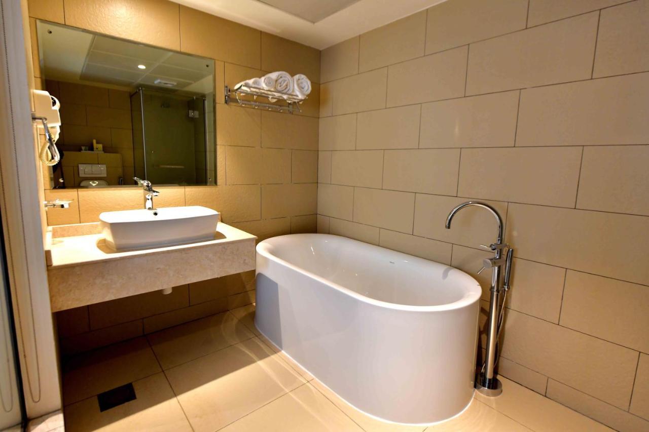 Be Inn Hotel Сиб Экстерьер фото