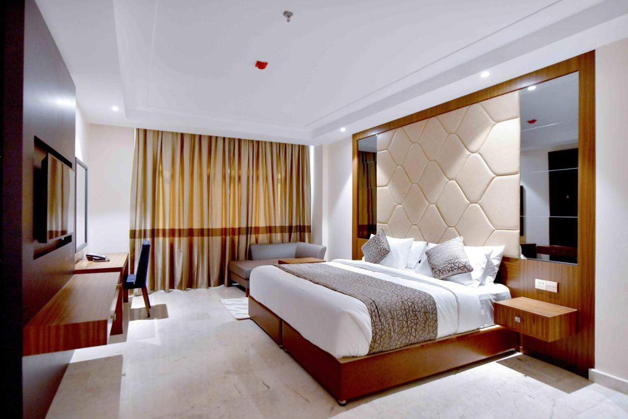 Be Inn Hotel Сиб Экстерьер фото