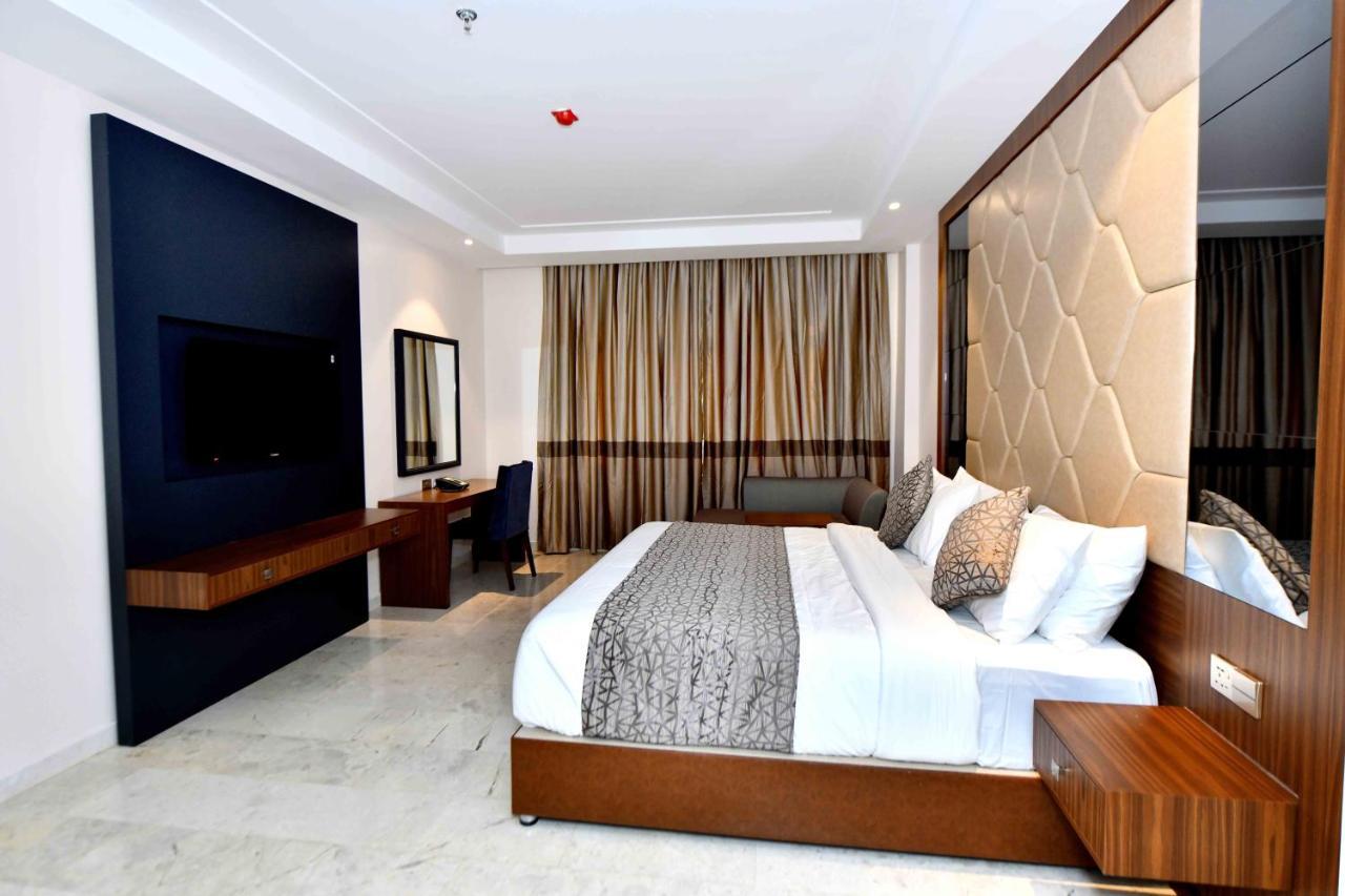 Be Inn Hotel Сиб Экстерьер фото