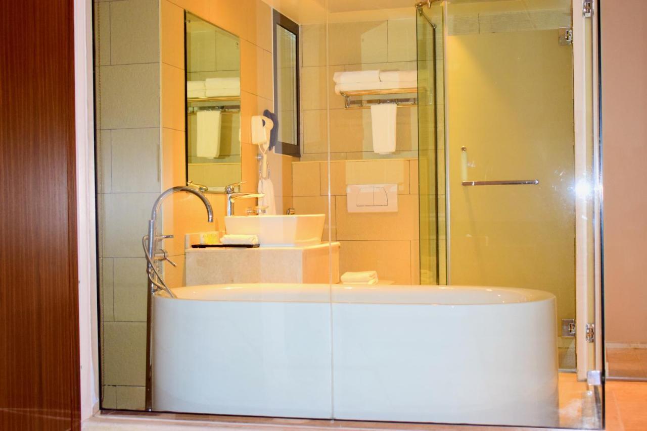 Be Inn Hotel Сиб Экстерьер фото